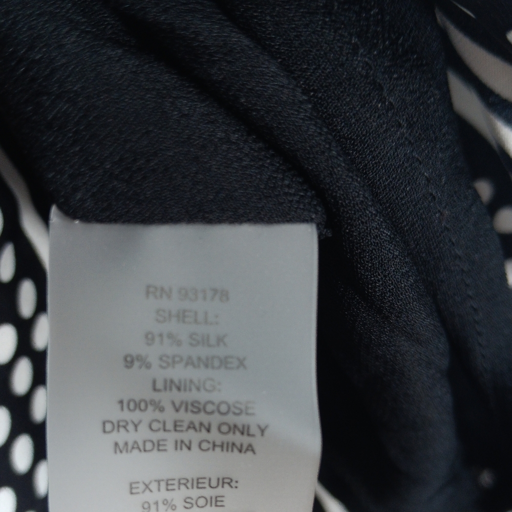 Elie Tahari The Olivia Silk-Blend Blouse NWT - Flaw - Picture 9 of 10